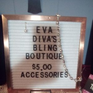 Meet your Posher, Eva